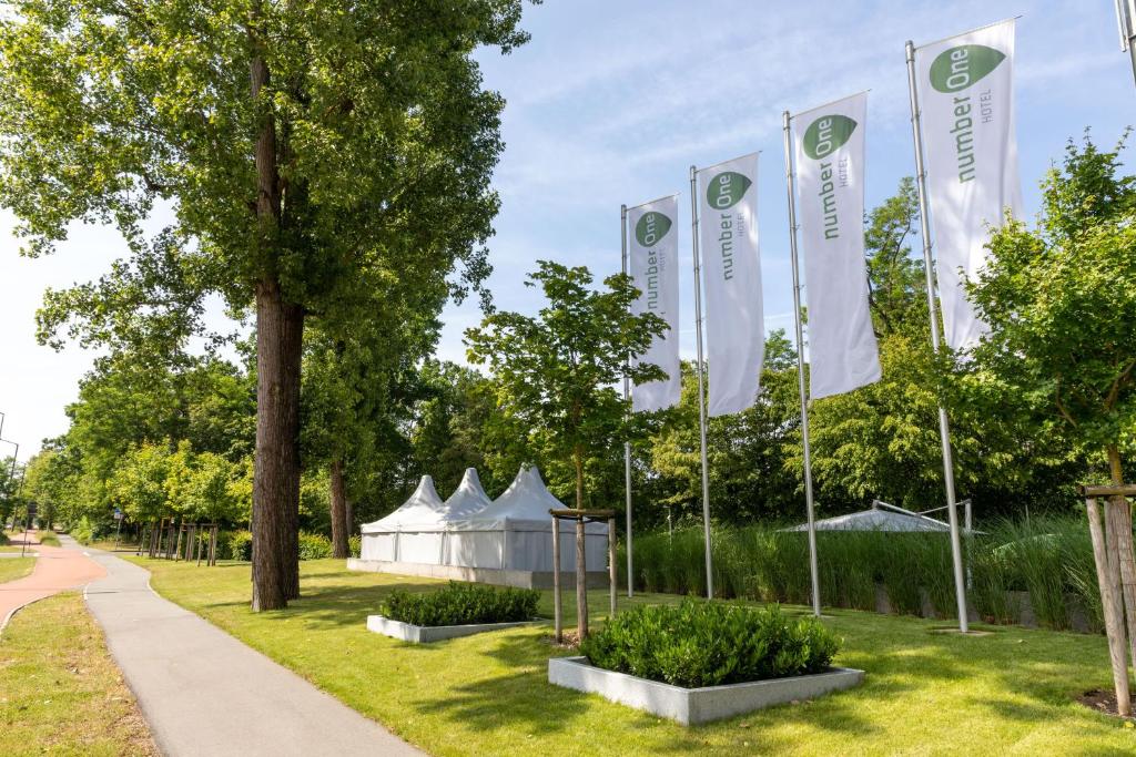 numberOne Hotel - Resim 10