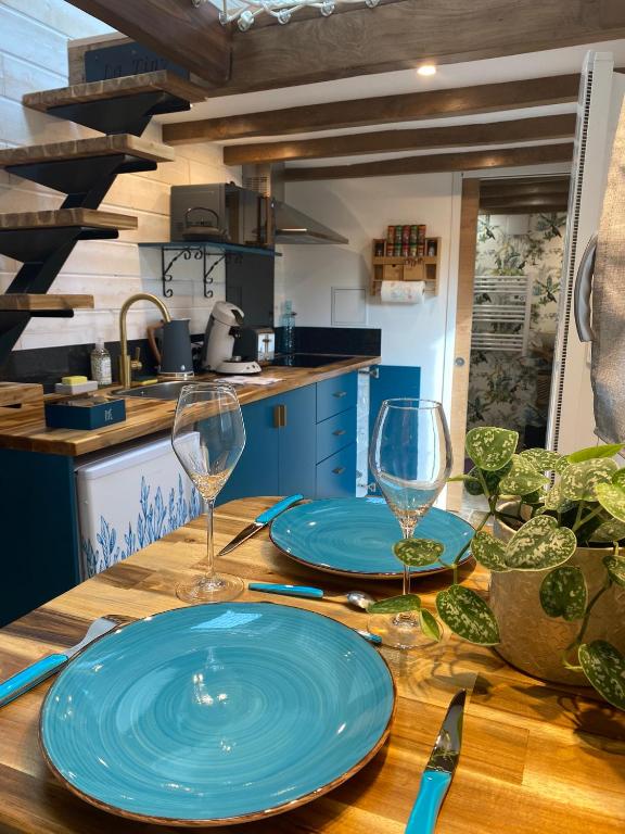 La Tiny Blue - maison insolite pour 2 - sans Tv - Huis Met één Slaapkamer