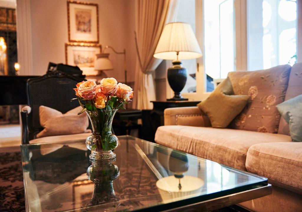 Posezení v ubytování Grand Hotel du Lac - Relais & Châteaux