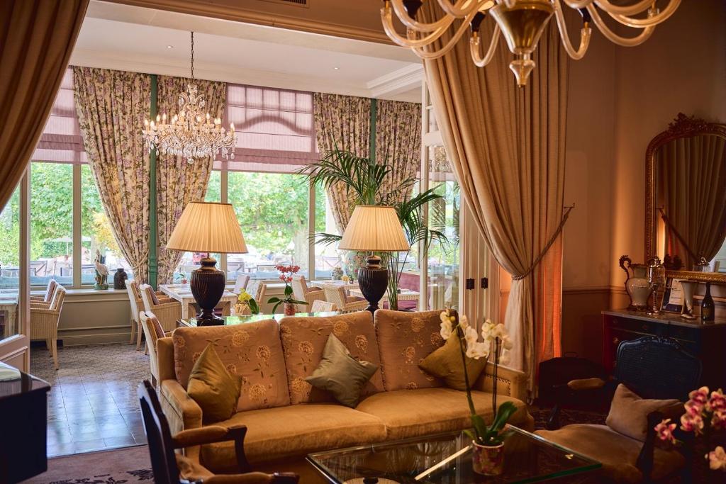 Posezení v ubytování Grand Hotel du Lac - Relais & Châteaux