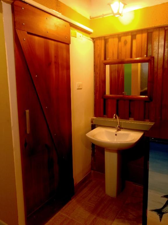 Koupelna v ubytování Karibbik Haus Hostel