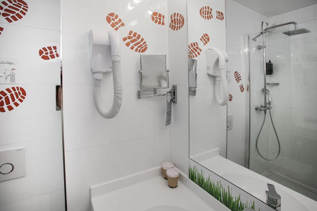 Koupelna v ubytování Ibis Styles Lisieux Normandie