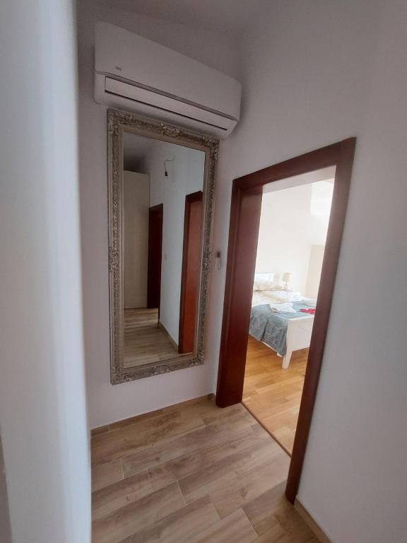 Postel nebo postele na pokoji v ubytování Deluxe Double Room with Garage FiS