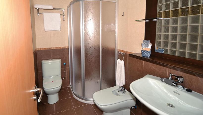 Koupelna v ubytování Apartamentos Turisticos Dormi2