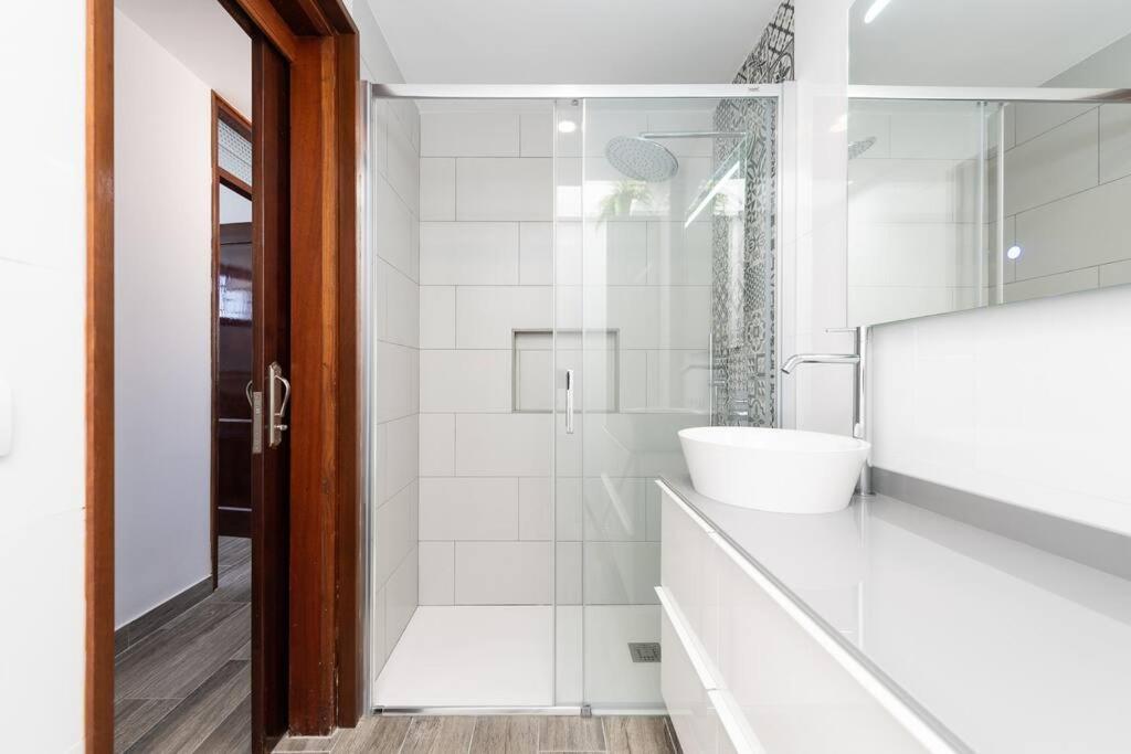 Fotografie z fotogalerie ubytování VILLA EL TRÉBOL DE 4 HOJAS, JUNTO AL MAR, PISCINA PRIVADA v destinaci San Bartolomé