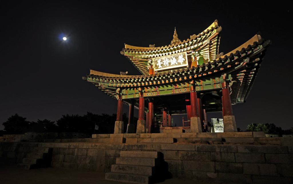 Fotografie z fotogalerie ubytování Hwaseong Guesthouse v destinaci Suwon