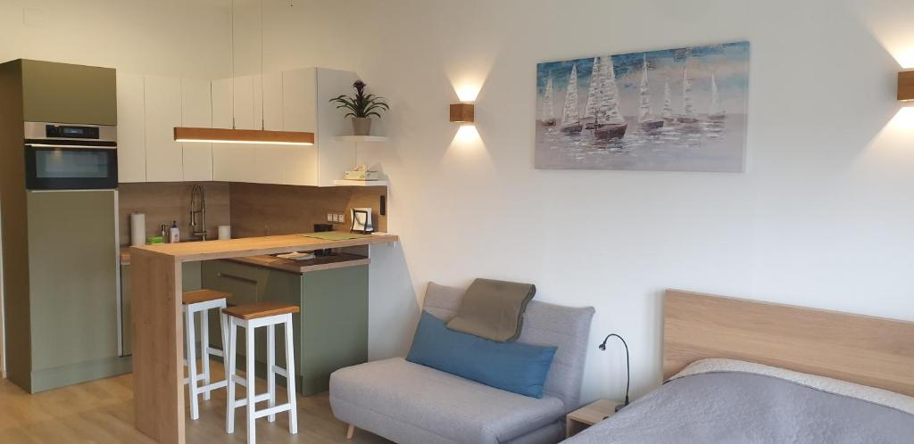 Η κουζίνα ή μικρή κουζίνα στο ALLEE APARTMENT (newly renovated spring 2023)