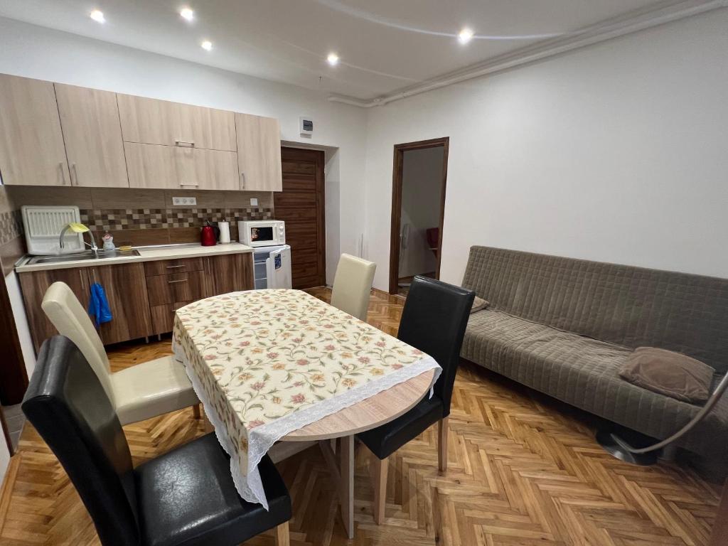 Kuchyň nebo kuchyňský kout v ubytování Relax Bogács