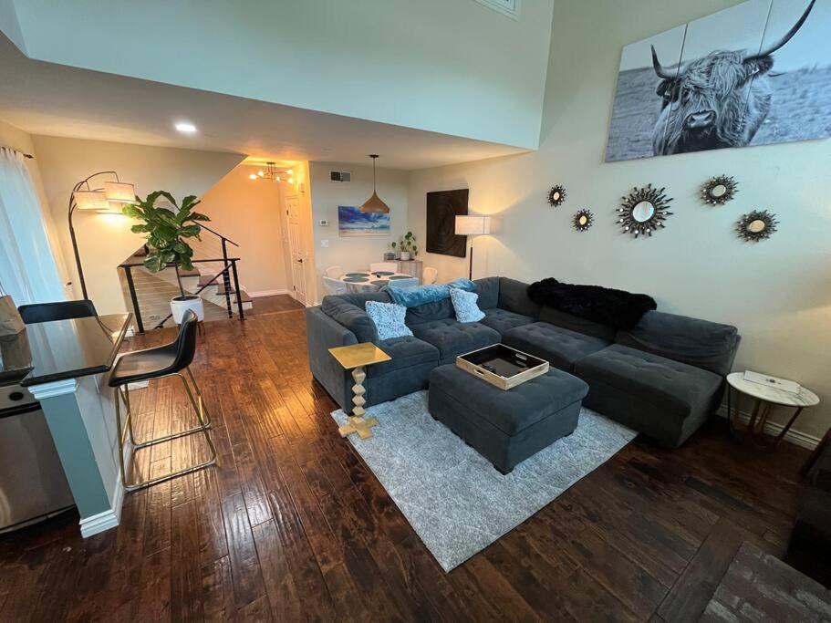 Gallery image of Beach Close Townhome in Costa Mesa