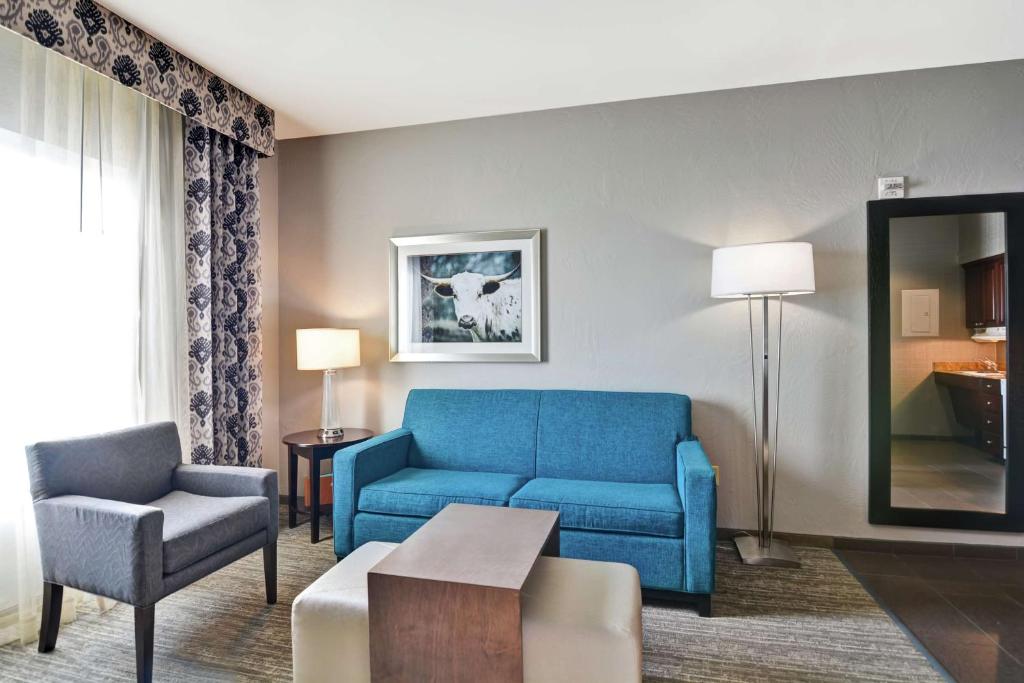 Posezení v ubytování Homewood Suites by Hilton Amarillo