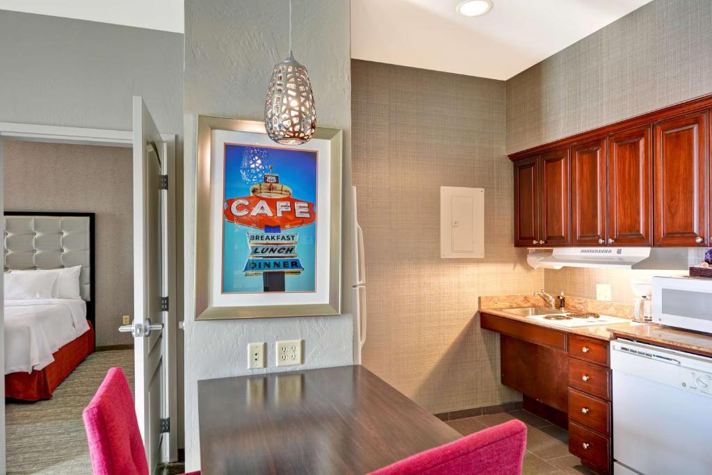 Kuchyň nebo kuchyňský kout v ubytování Homewood Suites by Hilton Amarillo
