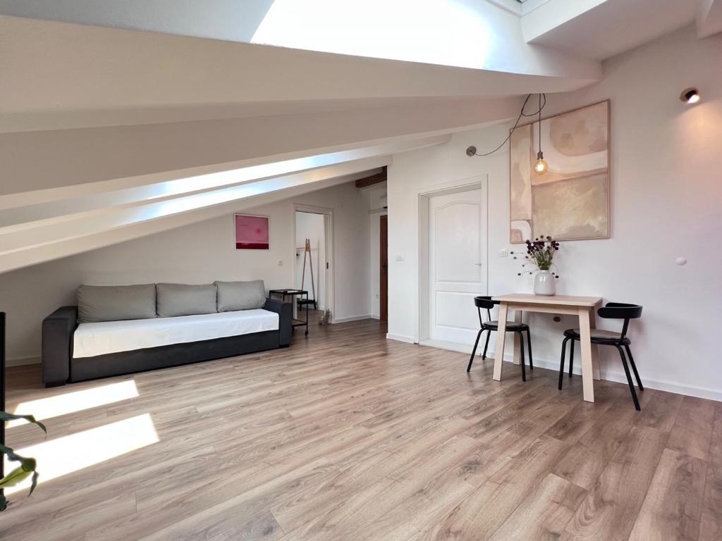 Łóżko lub łóżka w pokoju w obiekcie Apartments Forum 2