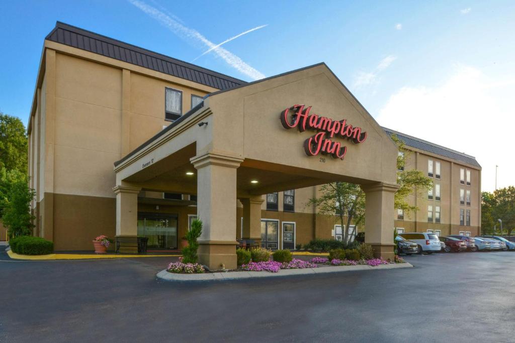 a hampton inn sign on the front of a building at Hampton Inn Nashville-I-24 Hickory Hollow in Antioch