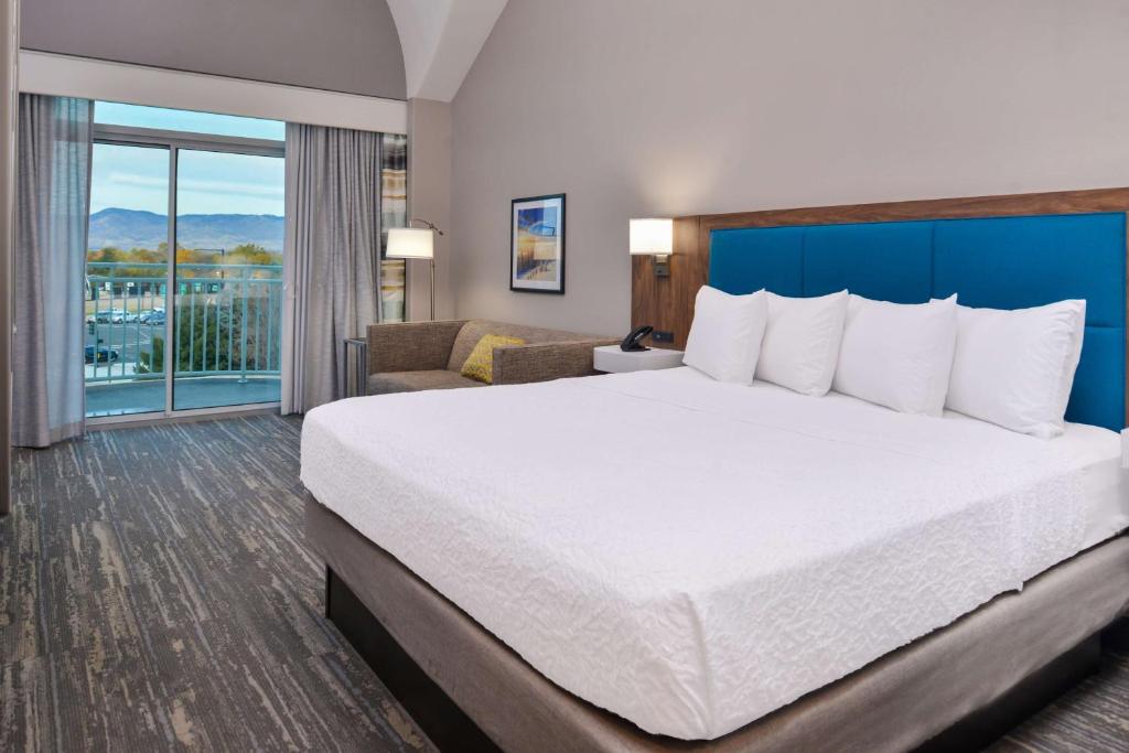 Hampton Inn & Suites Boise/Spectrum - King Suite Avec Loft Et Balcon