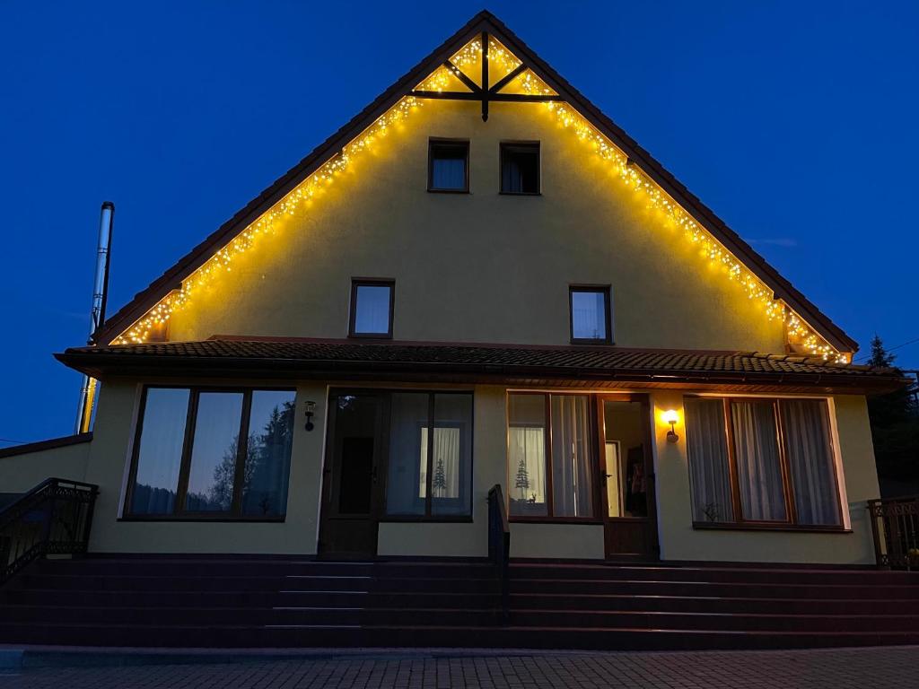 Budova, kde se aparthotel nachází