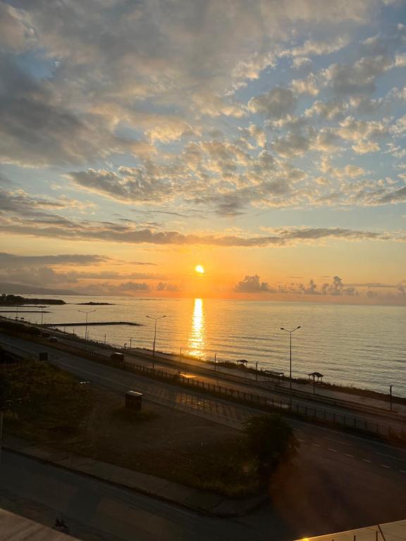 Deniz manzaralı 3+1 aile apartmanı