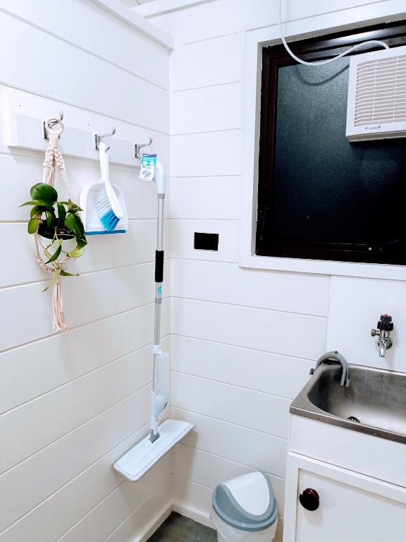 Cosy n Central Rotorua 2BR Entire House & Studio -summer only - Resim 17