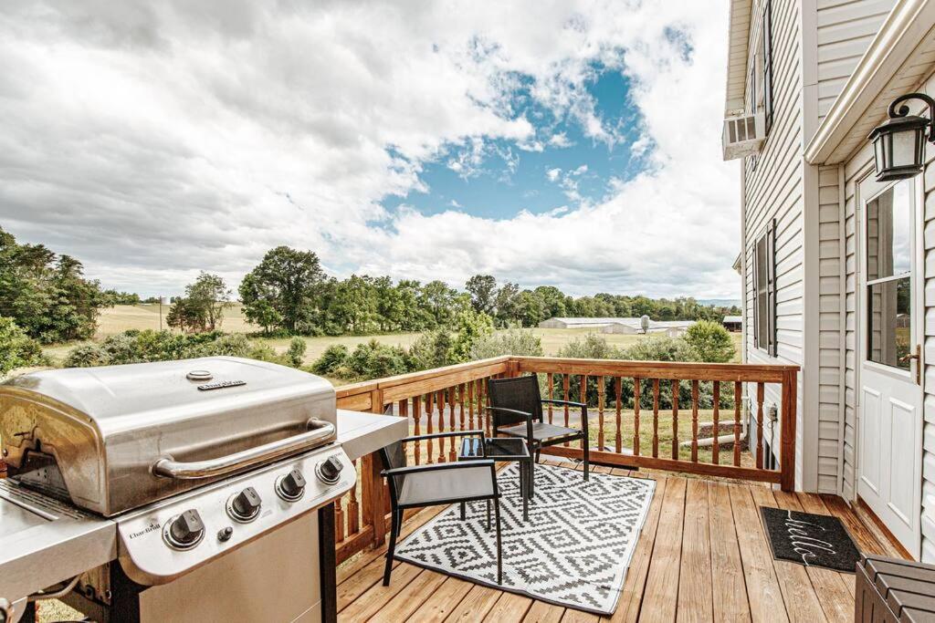 Mountain View Farmhouse in Luray, Family Friendly photo