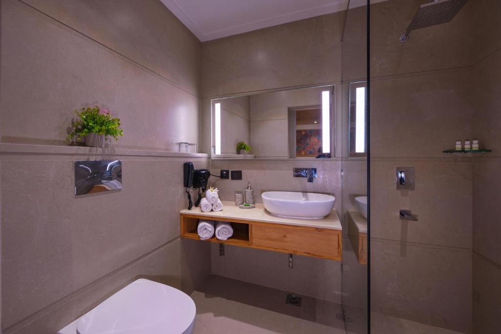 Koupelna v ubytování Royale Sarovar Portico Agra