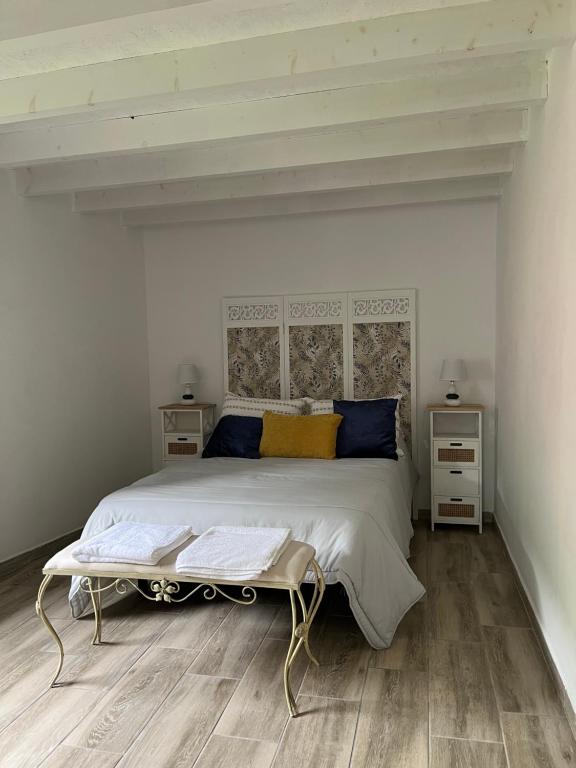 Zdjęcie z galerii obiektu Amplia casa con jardin a un paso del centro de Santander w mieście Santander