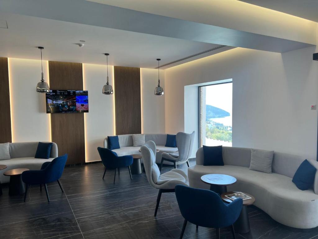 Black Diamond Hotel Dhermi - Image 5
