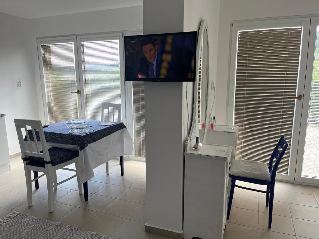TV a/nebo společenská místnost v ubytování Apartmán Michaela