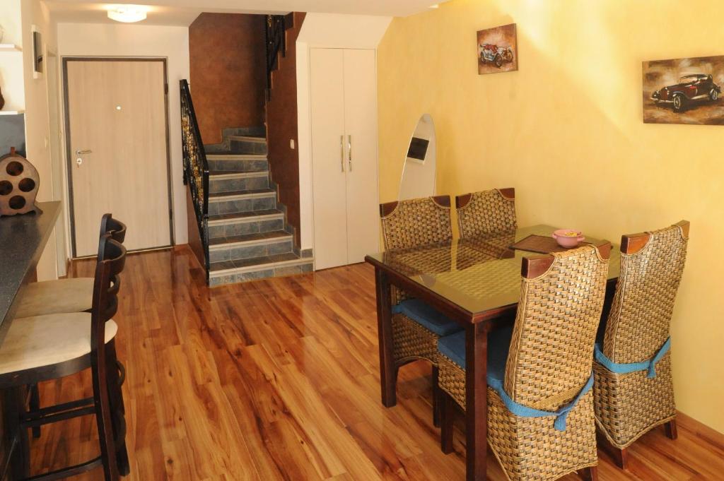 J & P Apartments - 6