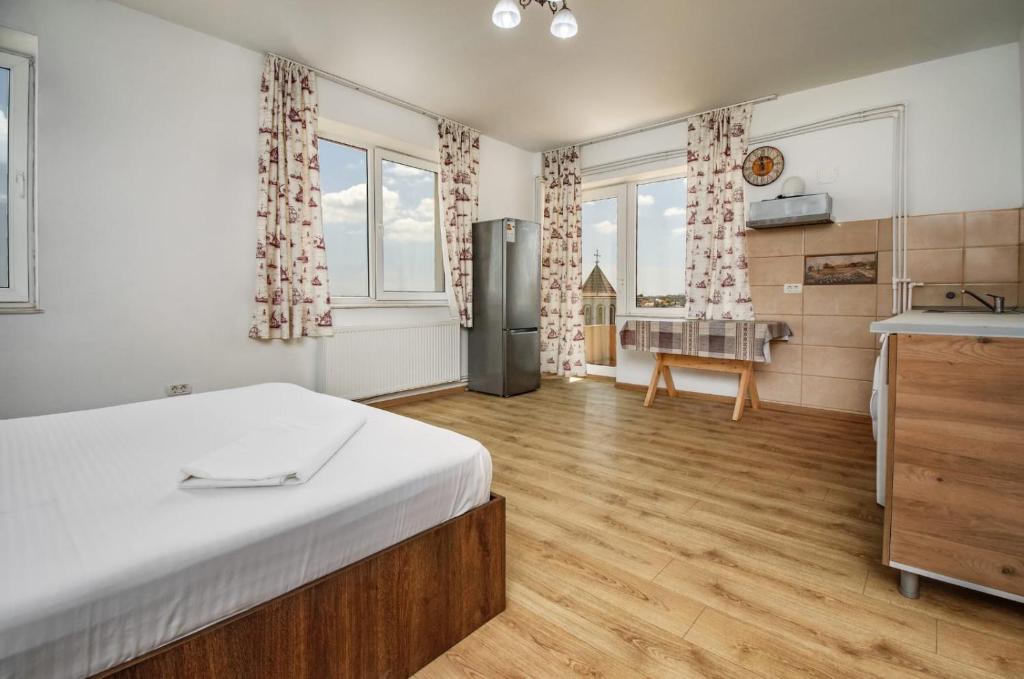 Vila Eliade - King Room With Balcony