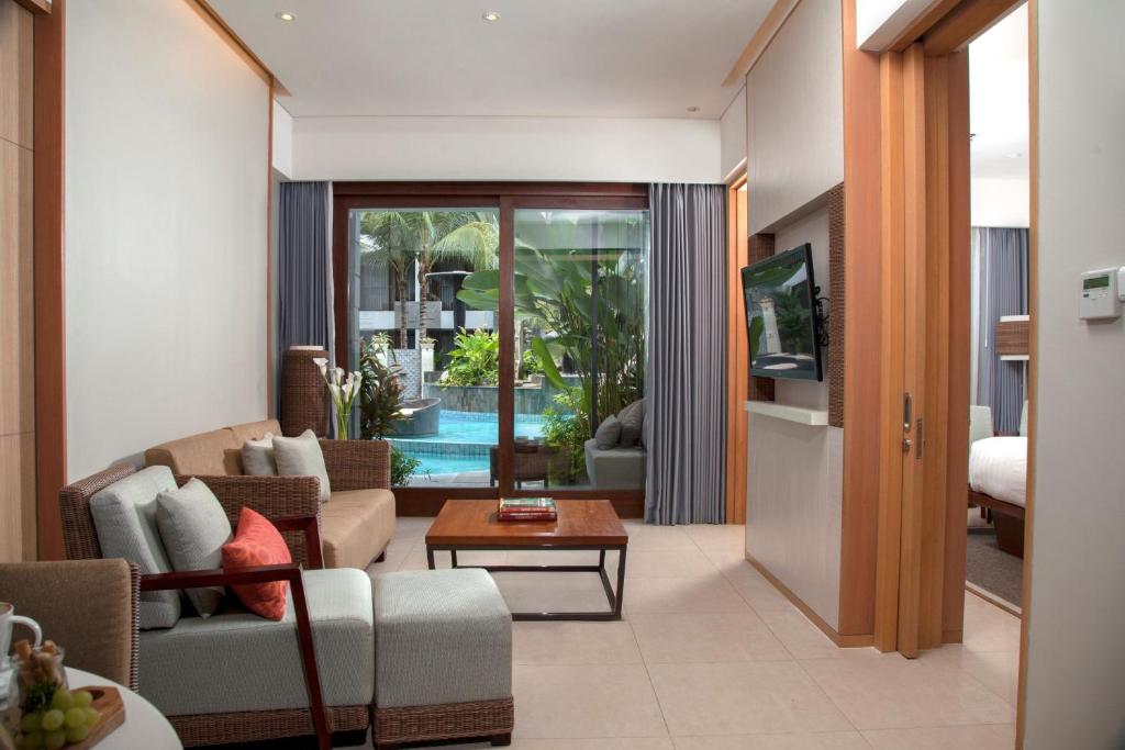 Posezení v ubytování Courtyard by Marriott Bali Seminyak Resort