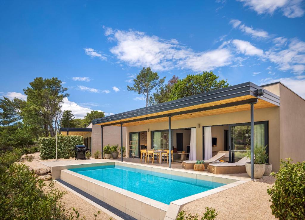 Bassein majutusasutuses Valamar Amicor Resort või selle lähedal