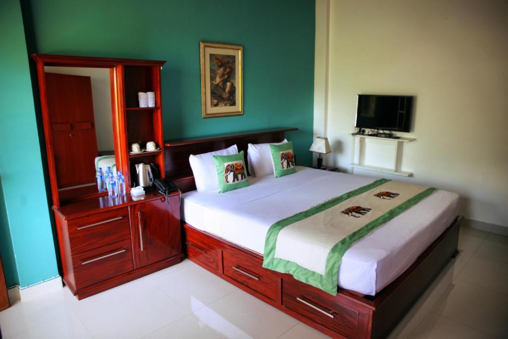 Serenity Hill Oasis - 4