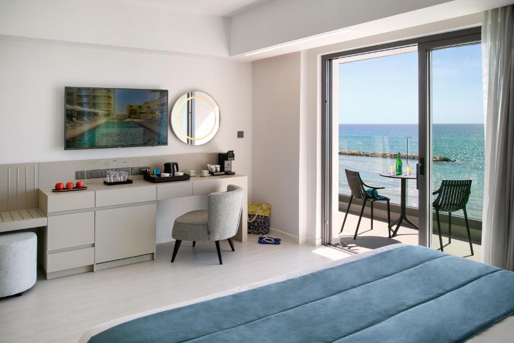 Mercure Larnaca Beach Resort - Superior Doppelzimmer Mit Balkon Und Meerblick