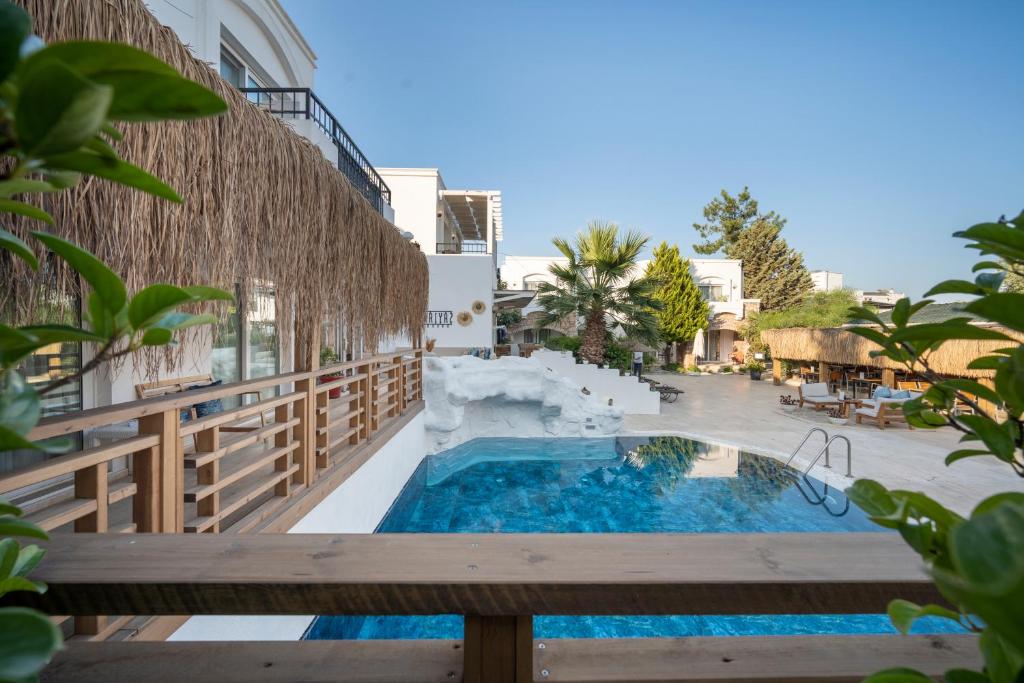 Bazén v ubytování Costa Sariyaz Hotel Bodrum nebo v jeho okolí