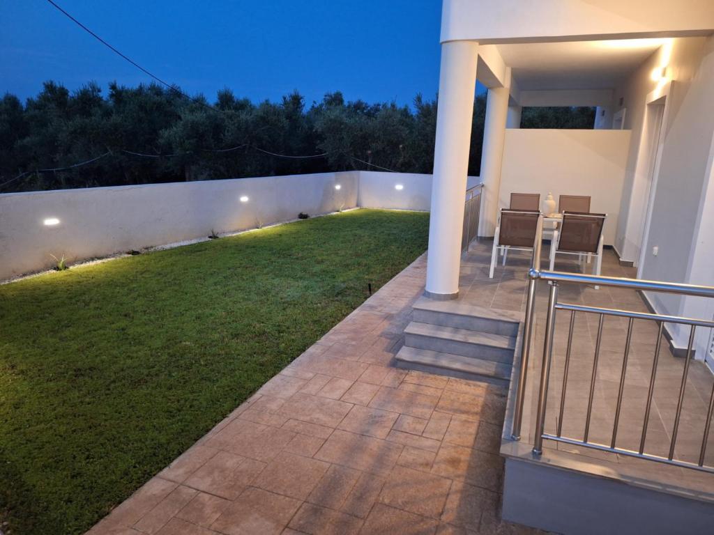 Balkón nebo terasa v ubytování Dionysia Suites