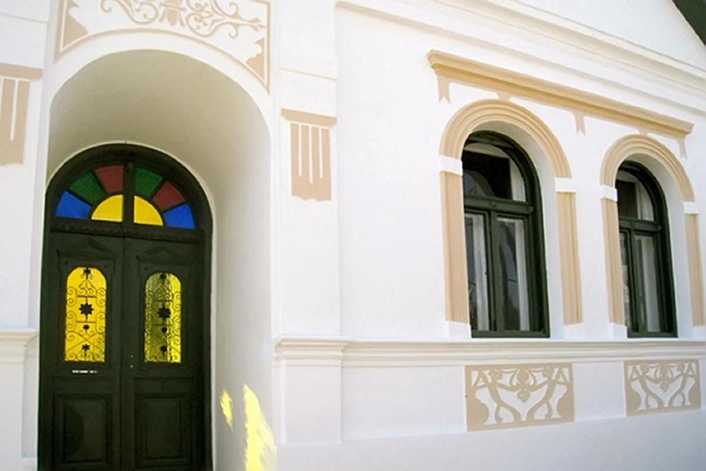 Exteriér alebo vchod do ubytovania Flórián Vendégház
