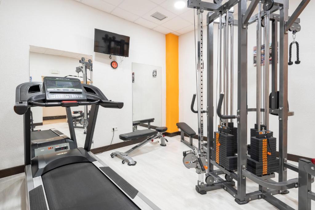Fitness centrum a/nebo fitness zařízení v ubytování Alda Route 42