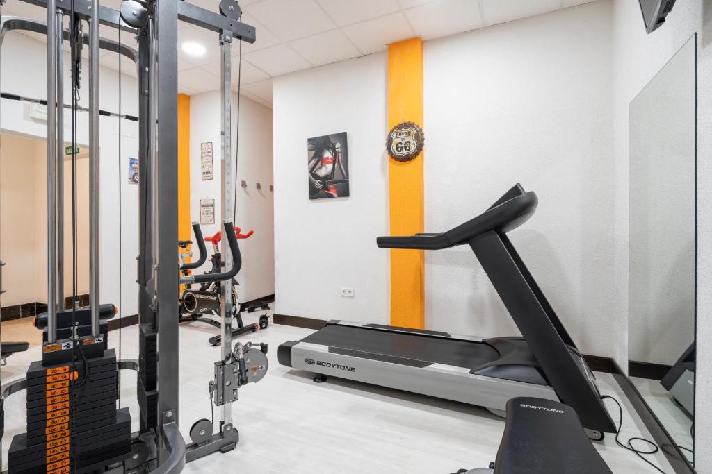 Fitness centrum a/nebo fitness zařízení v ubytování Alda Route 42