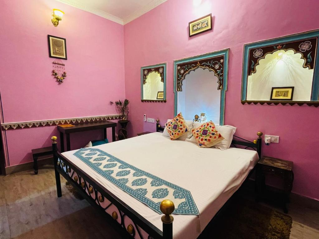 Letto o letti in una camera di The Castle View Homestay