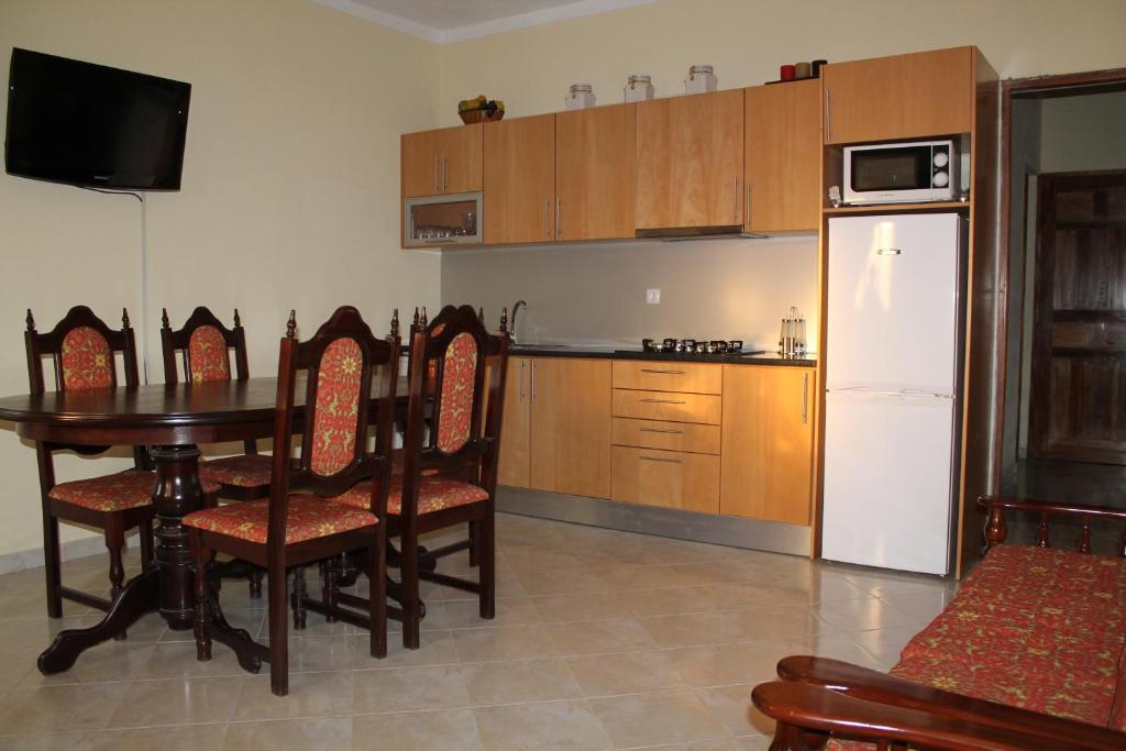 Kuchyň nebo kuchyňský kout v ubytování Djarfogo house