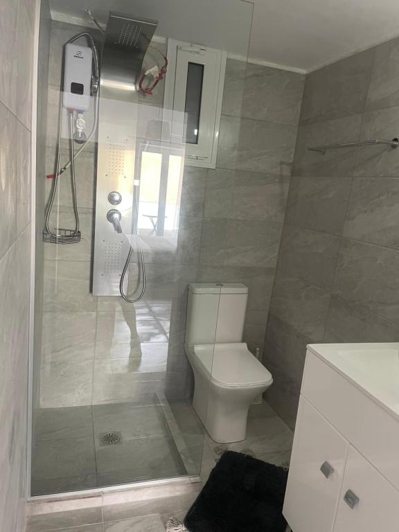 A bathroom at Julies Studios