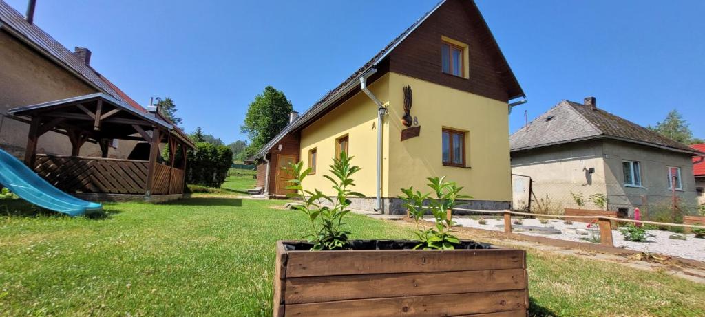 A garden outside Vilka Cibulka a chata Cesnačik