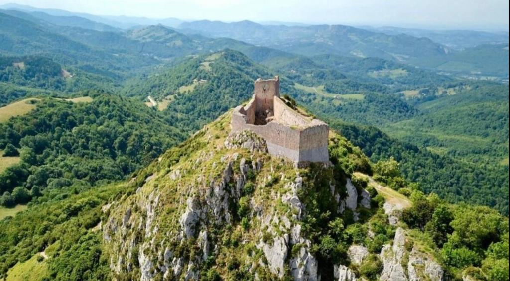 Nespecifikovaný výhled na hory nebo výhled na hory při pohledu z bed and breakfast