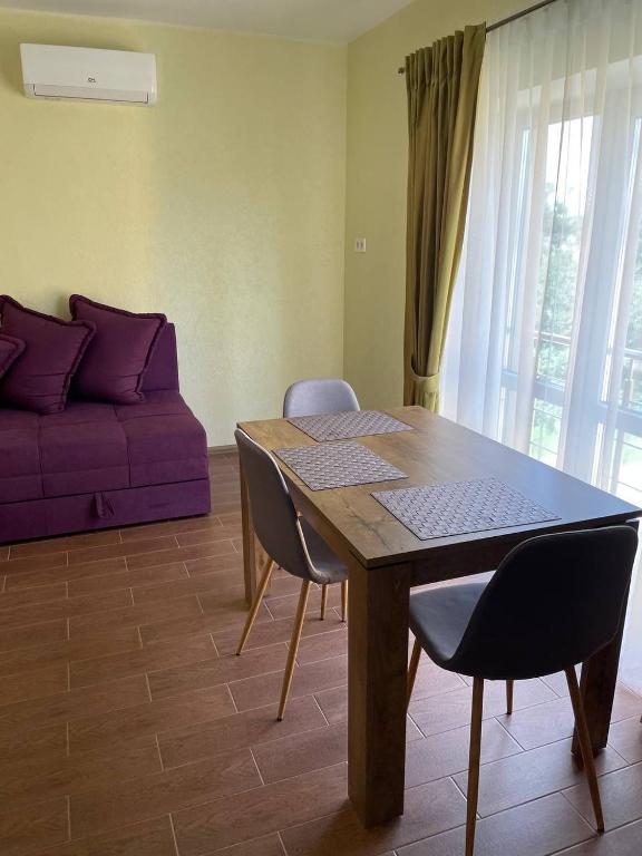 Yellow apartments - Suite De Una Habitación