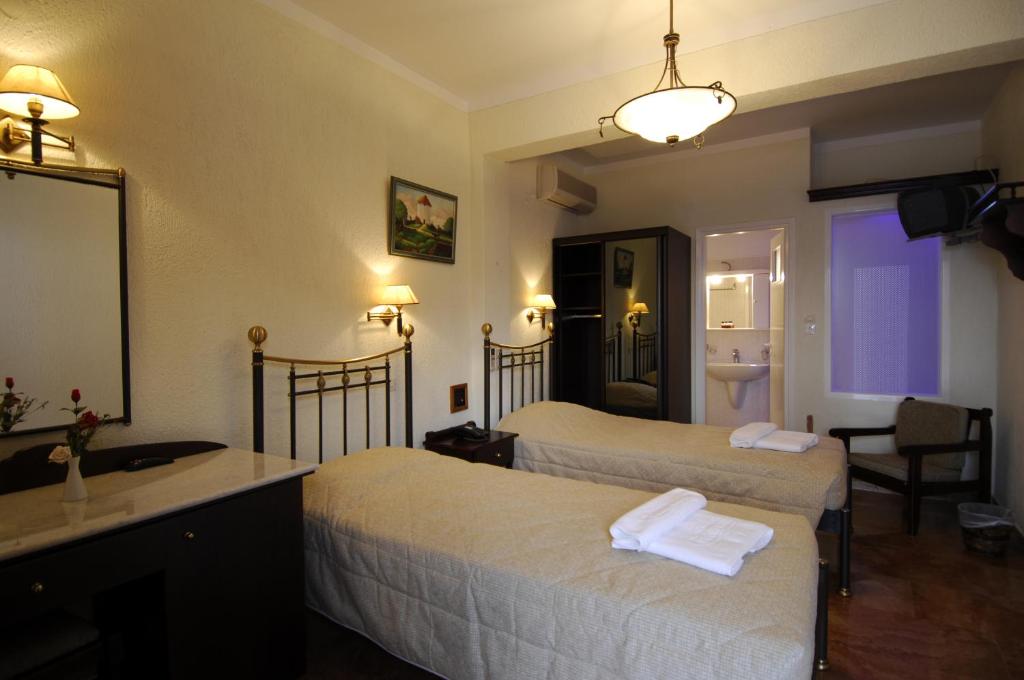 Contaratos Beach Hotel - 2