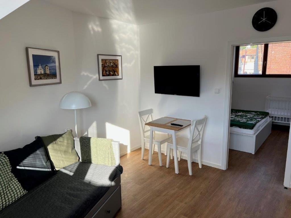 TV in/ali zabaviščno središče v nastanitvi Pension Mikulov