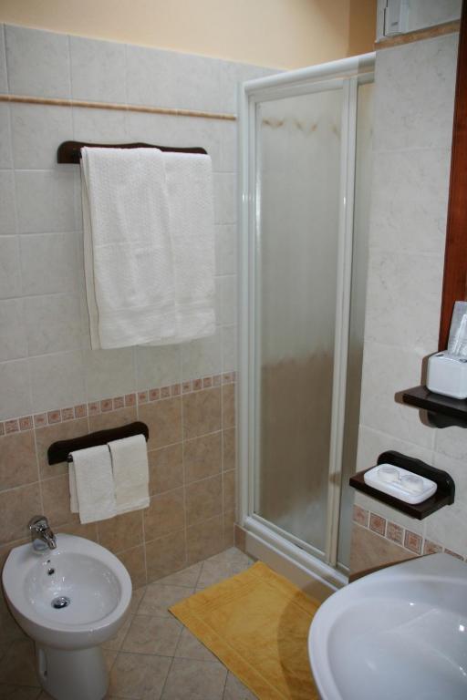 Agriturismo Cascina la Palazzina - Habitación Doble Con Baño