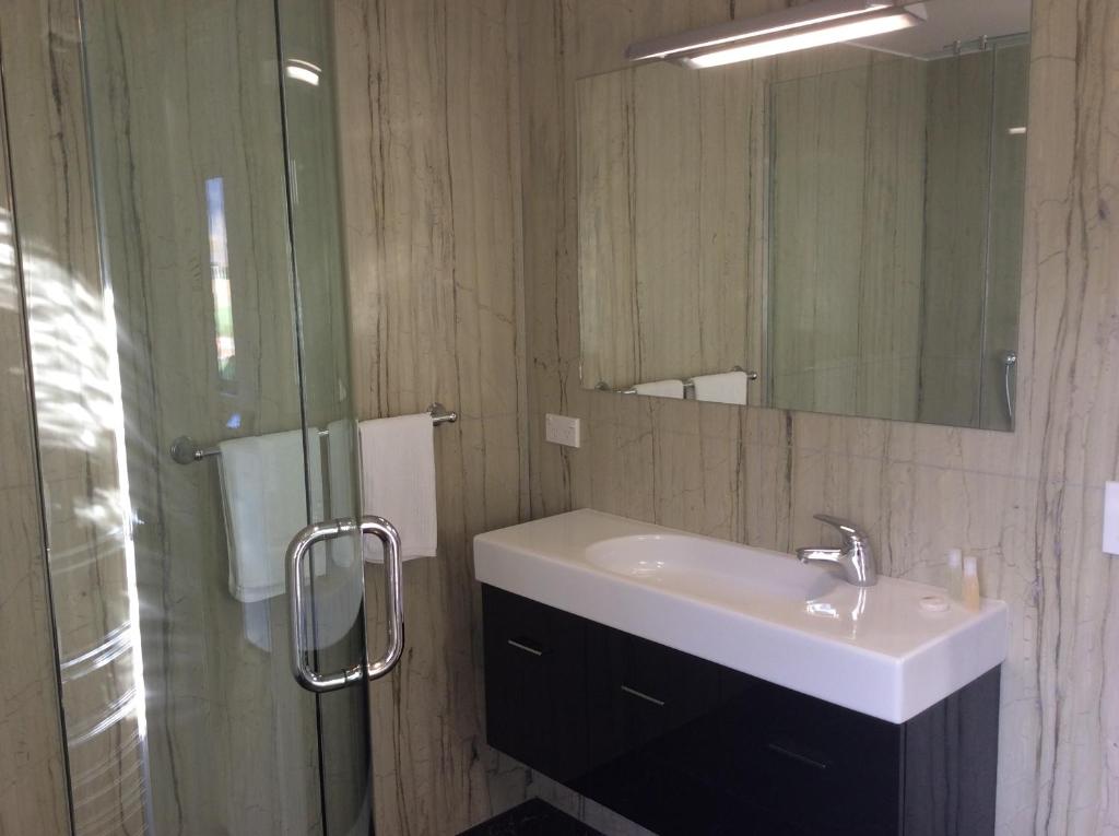 Golfcourse Road Chalets and Lodge - Resim 20