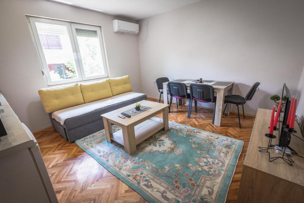 Posezení v ubytování Guest House - Axios