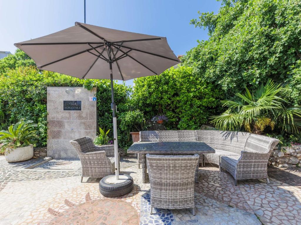 Vonkajšia záhrada v ubytovaní Apartment Romantika-1 by Interhome