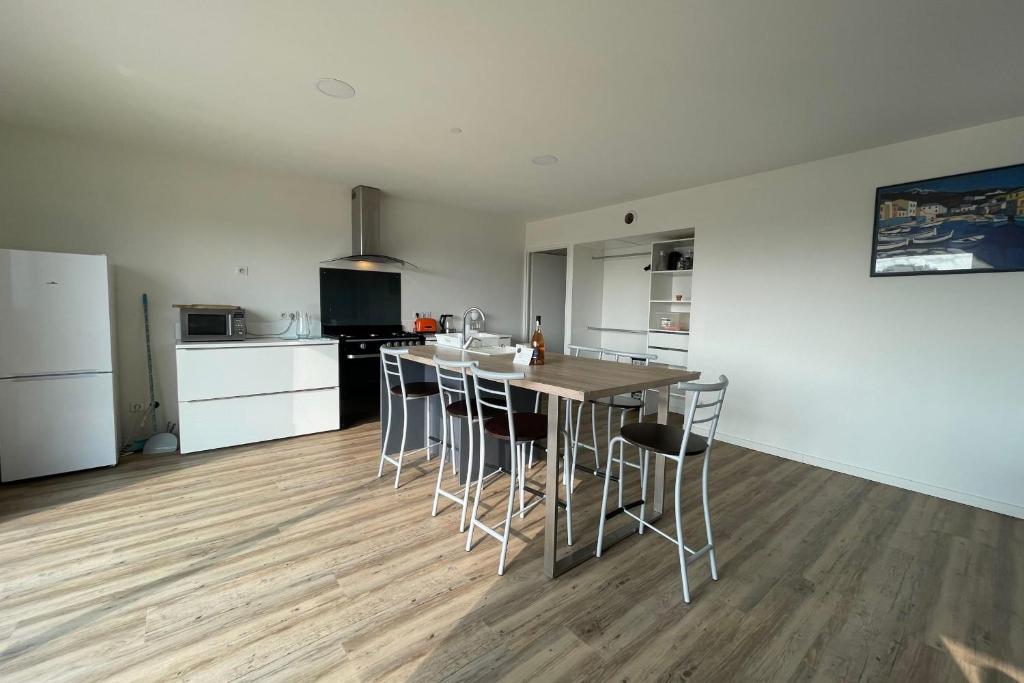 House Of 100 M 10 Min Walk From The City!
